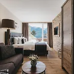 Ξενοδοχείο με διαμερίσματα Vaya Terrazena 4*